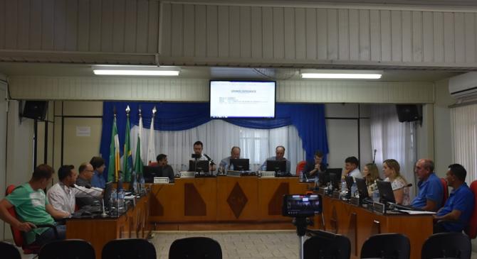 Câmara de Laranjeiras realiza sessão ordinária 041/17